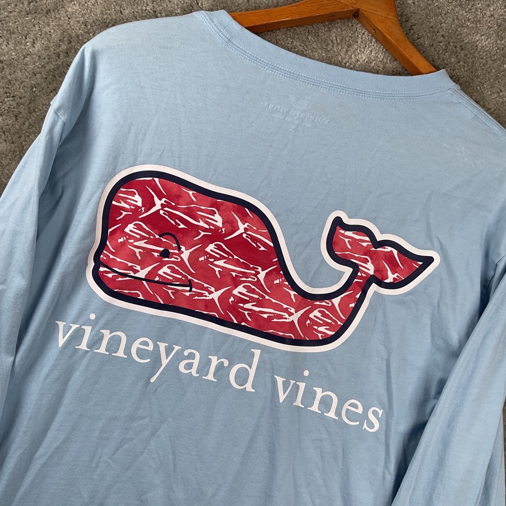 Vineyard Vines Long Sleeve Shirt Mens Large Blue Red Whale Graphic Pocket Tee